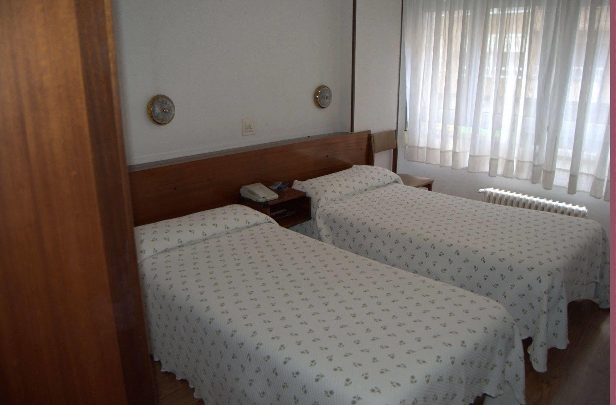 Hostal Liebana Santander Exterior foto